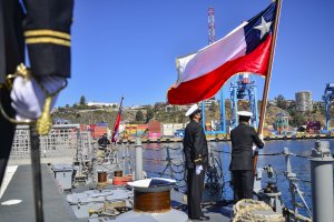 Fragatas “Capitán Prat” y “Almirante Latorre” recibieron pabellón de combate