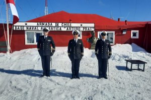 Cambio de Mando en Base Naval Antártica “Arturo Prat”
