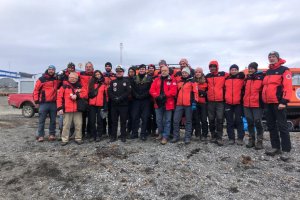 Gobernación Marítima Antártica Chilena apoyó el traslado de grupo científicos en Bahía Fildes