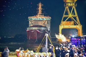 ASMAR bota al agua buque más grande construido en Sudamérica 