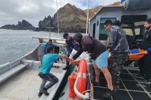 Capitanía de Puerto de Juan Fernández realizó evacuación médica 