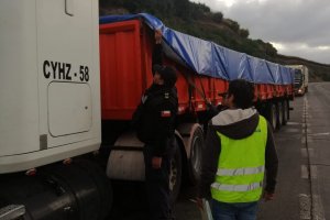 Autoridad Marítima de Ancud incautó 8.7 toneladas de luga negra en rampa de conectividad Chacao