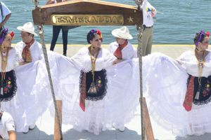 <p>Buque Escuela Esmeralda arriba a México y hará entrega de busto del Capitán Prat</p>