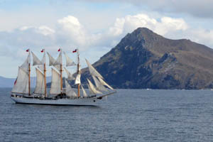 Tras cinco meses de instrucción el BE “Esmeralda” ya está en Chile