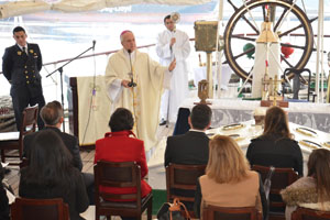 <p>Buque Escuela celebró a bordo Misa Católica y Culto Evangélico</p>