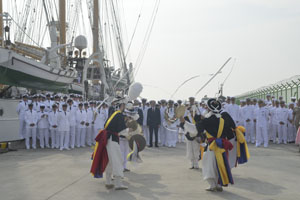 <p>Buque Escuela “Esmeralda” se encuentra por octava vez en Corea del Sur</p>