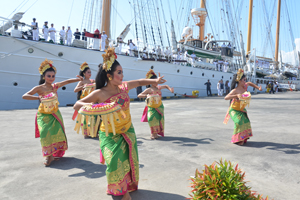 Con la llegada a Bali continua gira por Asia del Buque Escuela “Esmeralda”