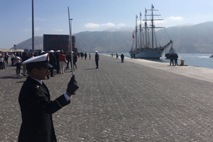 Buque Escuela Esmeralda recaló en Iquique para celebrar las Fiestas Patrias en Chile