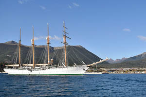 <p>Tras ocho años el Buque Escuela Esmeralda volvió a Puerto Williams</p> <p>Tras ocho años el Buque Escuela Esmeralda volvió a Puerto Williams</p>