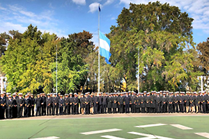 <p>Guardiamarinas y Marineros conocieron el trabajo de la Armada Argentina</p> <p>Guardiamarinas y Marineros conocieron el trabajo de la Armada Argentina</p>