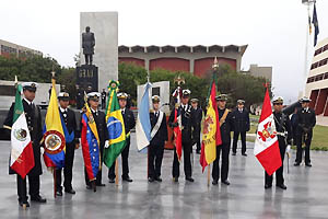 <p>Guardiamarinas recorren Escuela Naval del Perú</p> <p>Guardiamarinas recorren Escuela Naval del Perú</p>