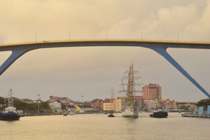 La "Dama Blanca" ya navega el Océano Pacifico para regresar a Chile