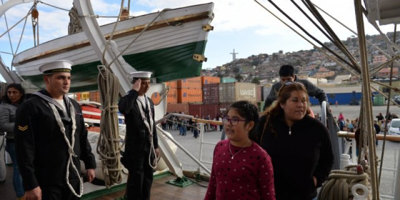 La “Dama Blanca” arribó a Coquimbo para conmemorar el 21 de Mayo La “Dama Blanca” arribó a Coquimbo para conmemorar el 21 de Mayo