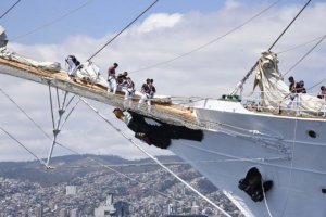 Buque Escuela “Esmeralda” zarpó para dar inicio a su LXVI Crucero de Instrucción