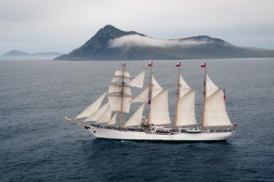 <p>Navegación del Buque Escuela “Esmeralda” por el Cabo de Hornos se realizó a vela</p>