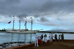<p>Buque Escuela (BE) "Esmeralda" recala a Pearl Harbor tras 24 días de navegación</p>