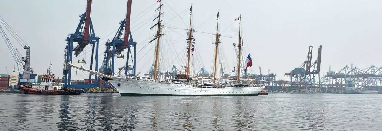 <p>Buque Escuela (BE) “Esmeralda” termina su paso por Yakarta e inicia su navegación a Sidney</p>