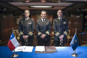 <p>Capitán de Navío Edward Gibbons asume como nuevo Comandante del Buque Escuela "Esmeralda"</p>