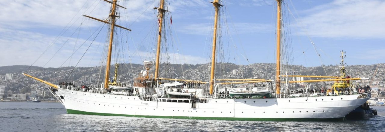 <p>Buque Escuela (BE) “Esmeralda” recala a Valparaíso para preparar su 70º Viaje de Instrucción</p>