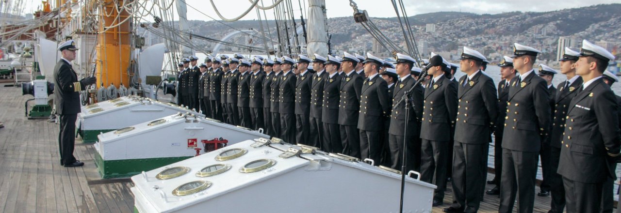 <p>Buque Escuela (BE) “Esmeralda” recibe a curso de Guardiamarinas previo a su próximo Viaje de Instrucción</p>