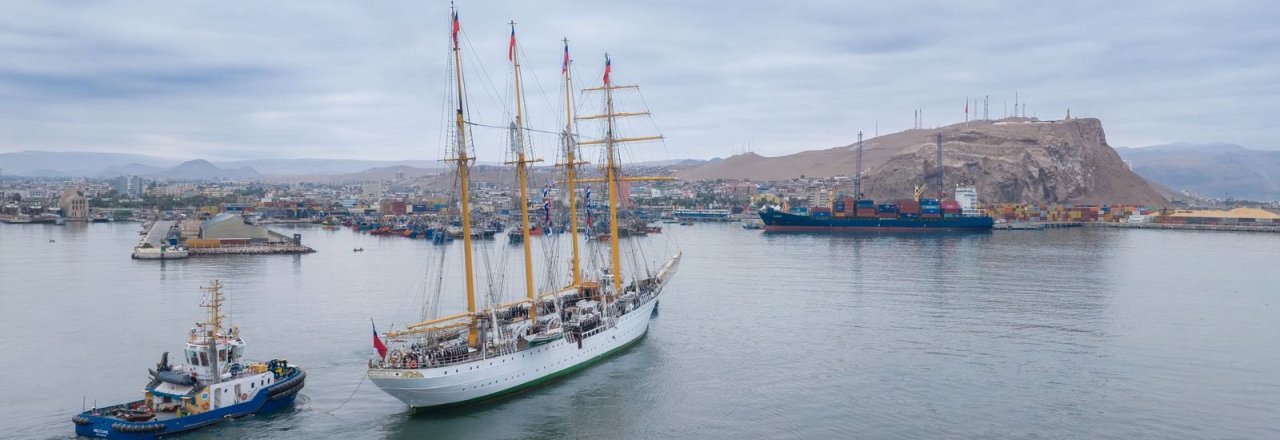<p>Buque Escuela (BE) “Esmeralda” recala en Arica</p>
