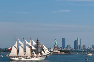 <p>Buque Escuela “Esmeralda” asiste a la conmemoración de los 250 años de independencia de Estados Unidos</p>